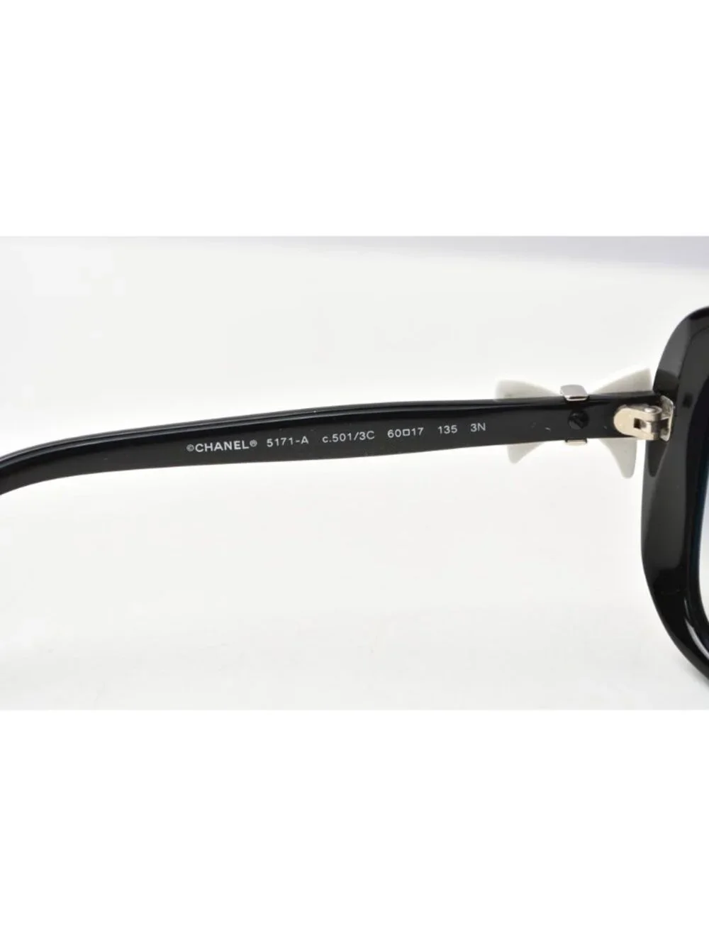 Chanel Sunglasses Eyewear CC Logo Ribbon Motif White Black Acetate